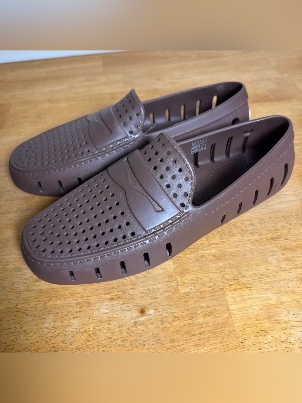 Floafers slip-on comfy lightweight men’s water shoes Size 10